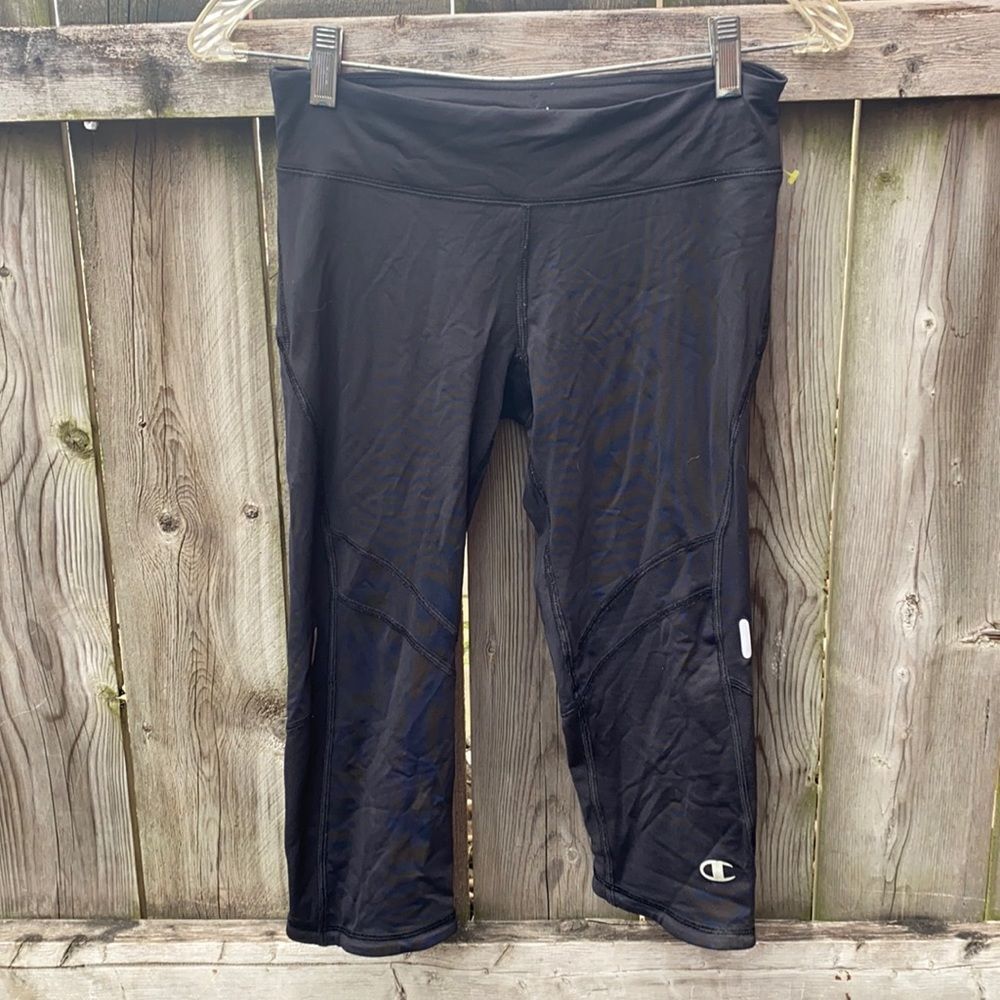Champion athletic capris sz. S